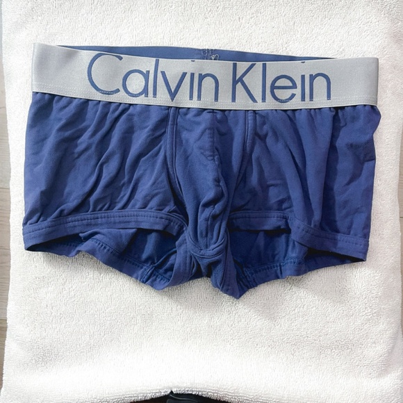 Calvin Klein Trunk - Picture 2 of 4